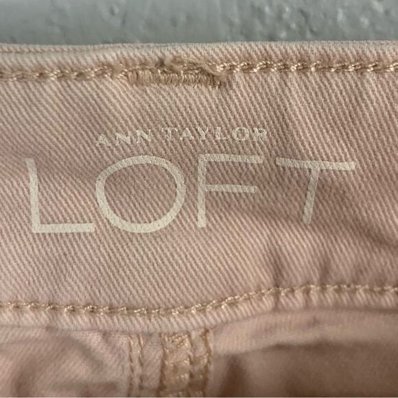 Loft Modern Straight Pink Denim Raw Hem Shorts 8P - Picture 4 of 7